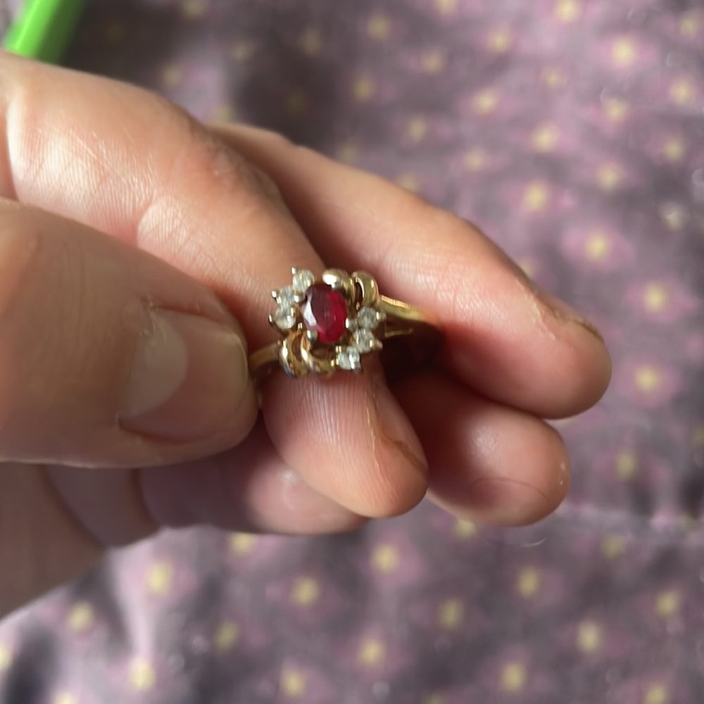 Ruby/diamond ring - Picture 2 of 2